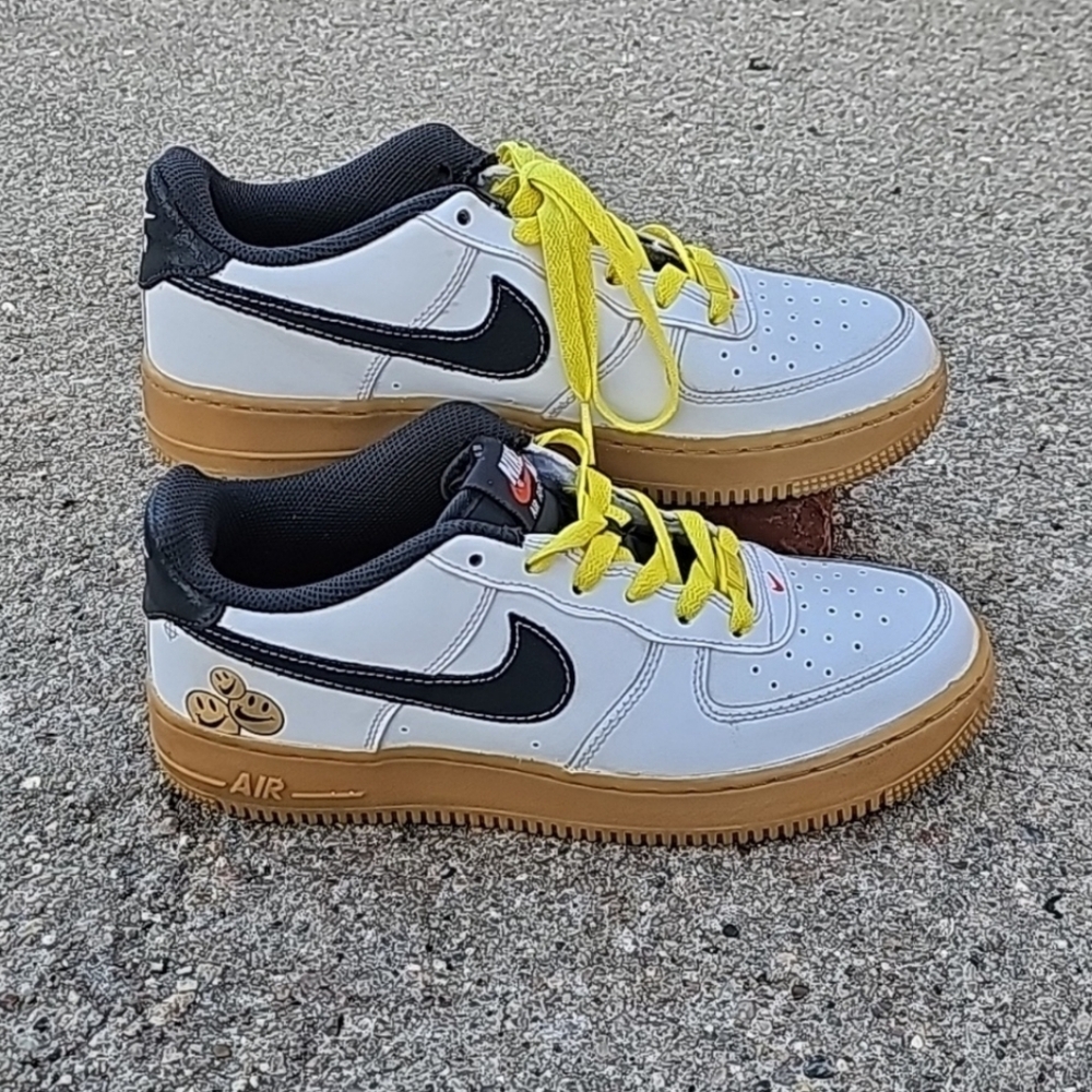 Nike Air Force 1 LV8 Go The Extra Smile Size 7Y